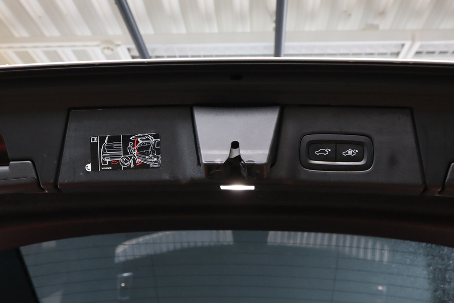 Volvo V90 Cross Country vaihtoauto