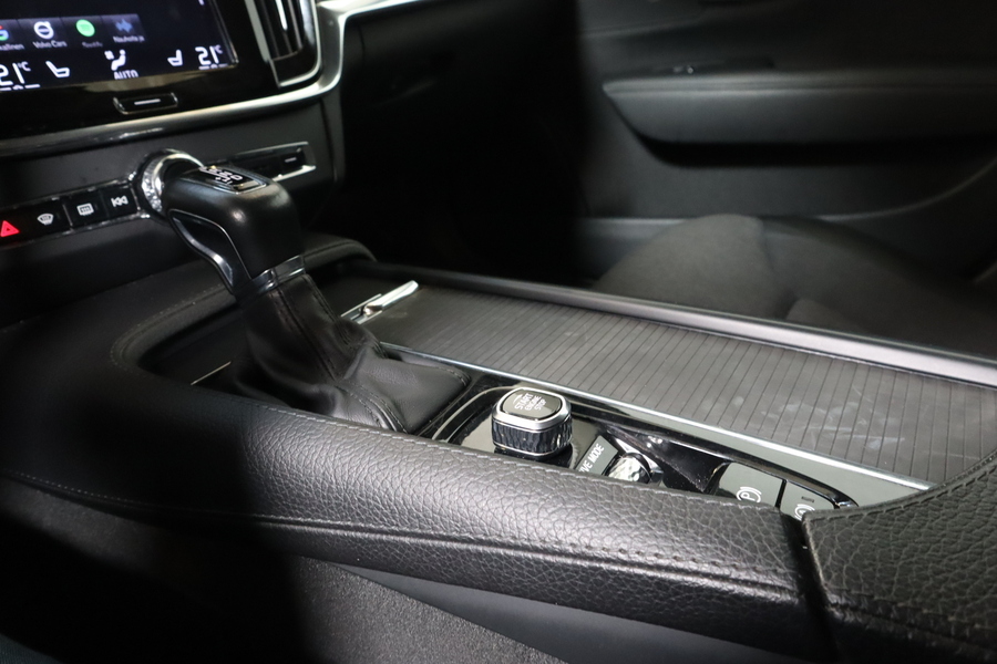 Volvo V90 Cross Country vaihtoauto