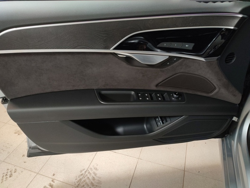 Audi A8 vaihtoauto