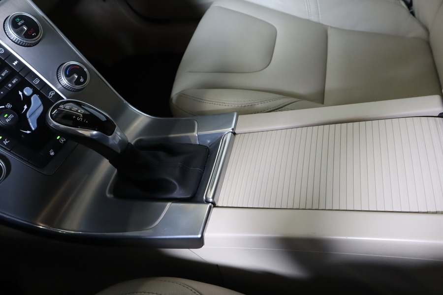 Volvo V60 Cross Country vaihtoauto