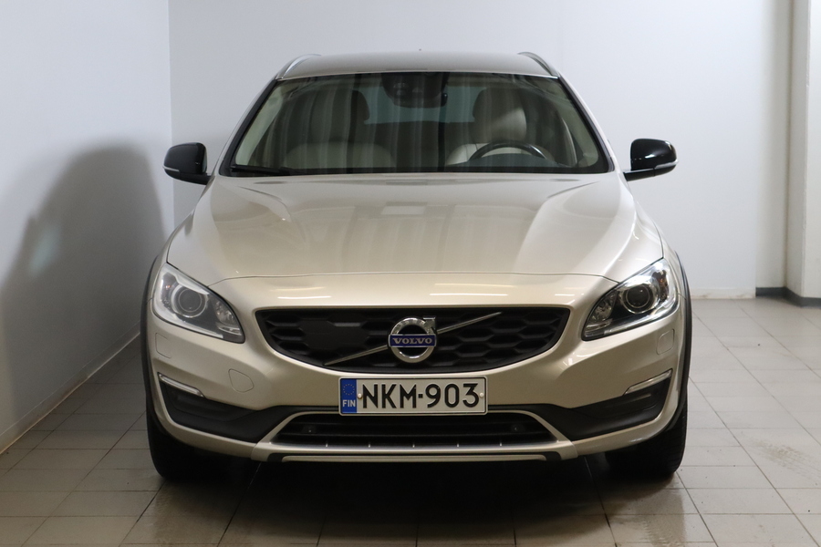 Volvo V60 Cross Country vaihtoauto