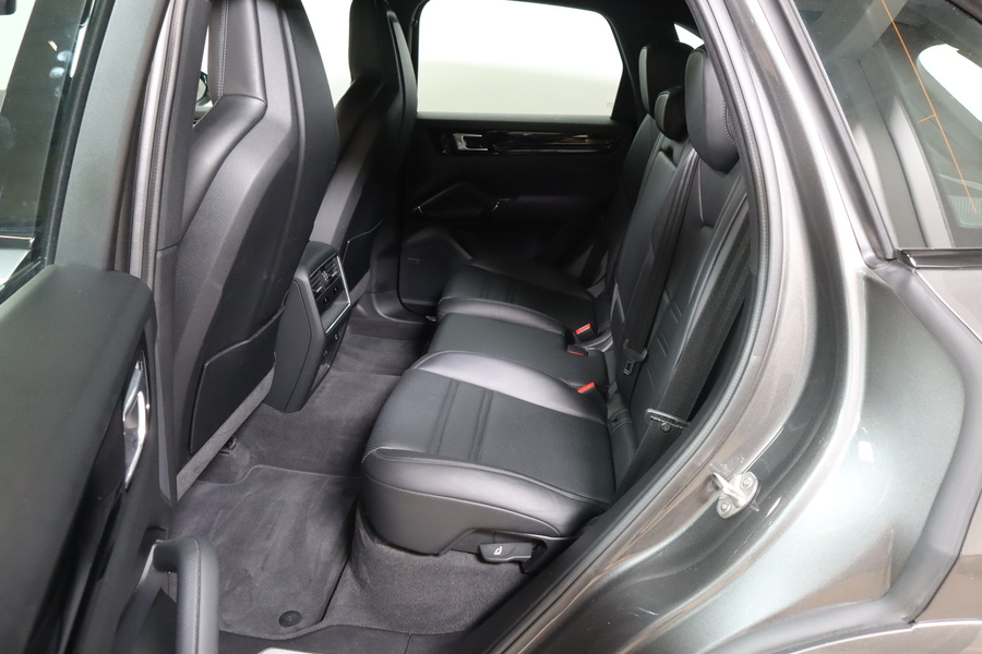 Porsche Cayenne vaihtoauto