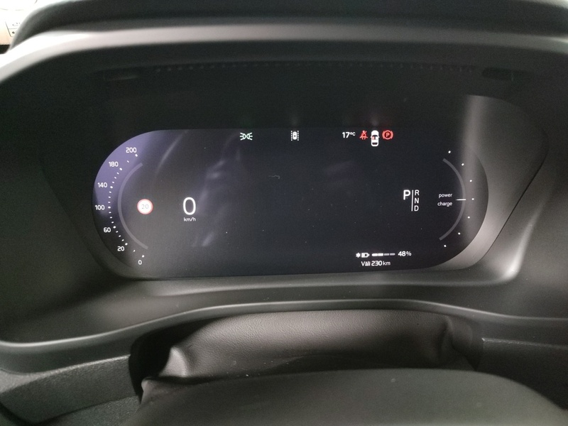 Volvo EX40 vaihtoauto