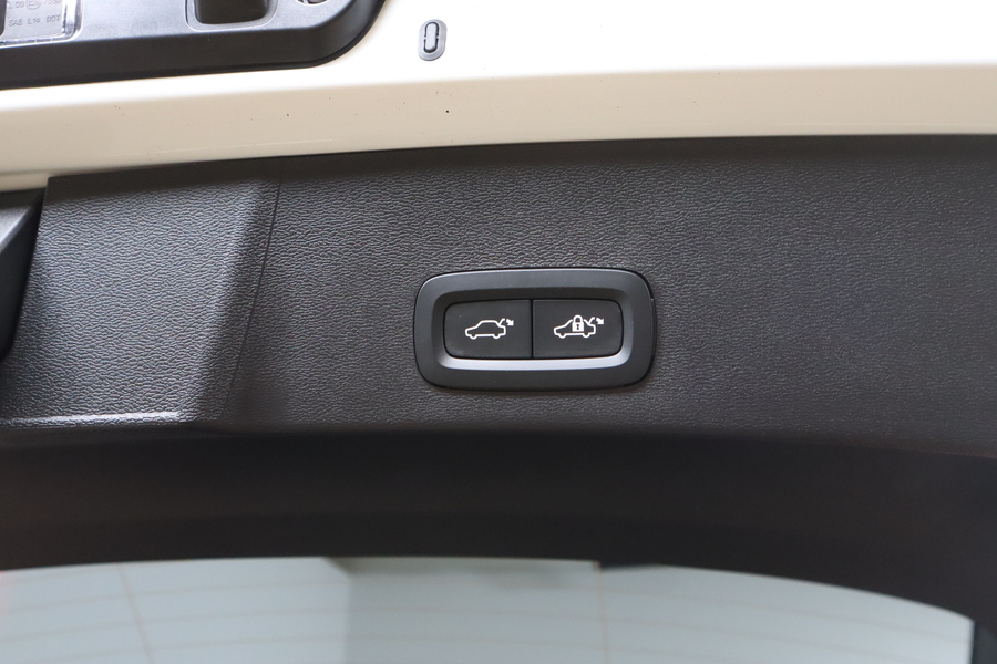 Volvo EX40 vaihtoauto