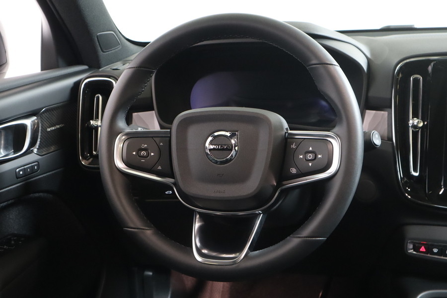 Volvo EX40 vaihtoauto