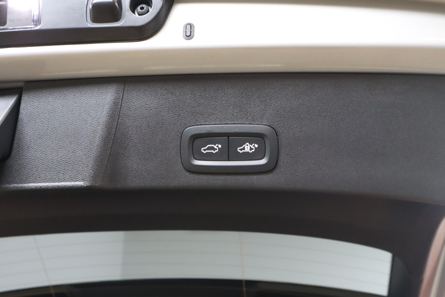 Volvo EX40 vaihtoauto