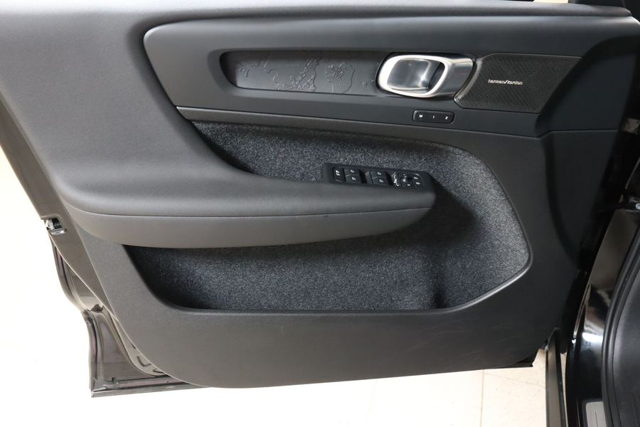 Volvo EC40 vaihtoauto