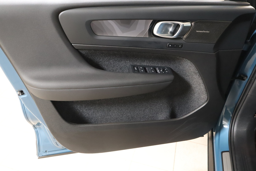 Volvo EX40 vaihtoauto