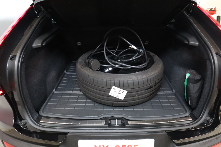 Volvo EC40 vaihtoauto