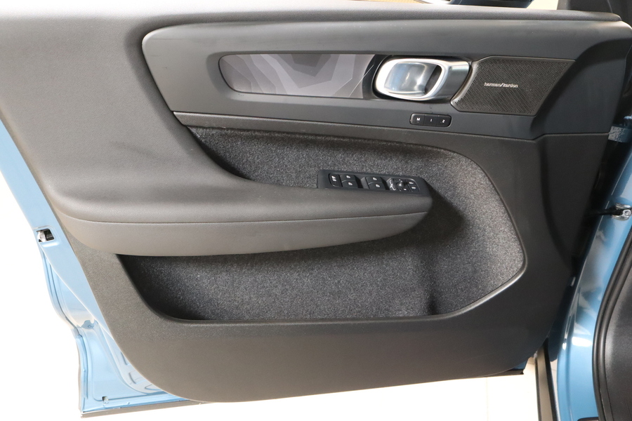 Volvo EX40 vaihtoauto