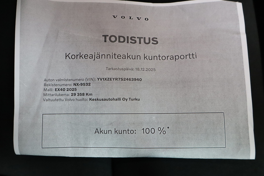 Volvo EX40 vaihtoauto