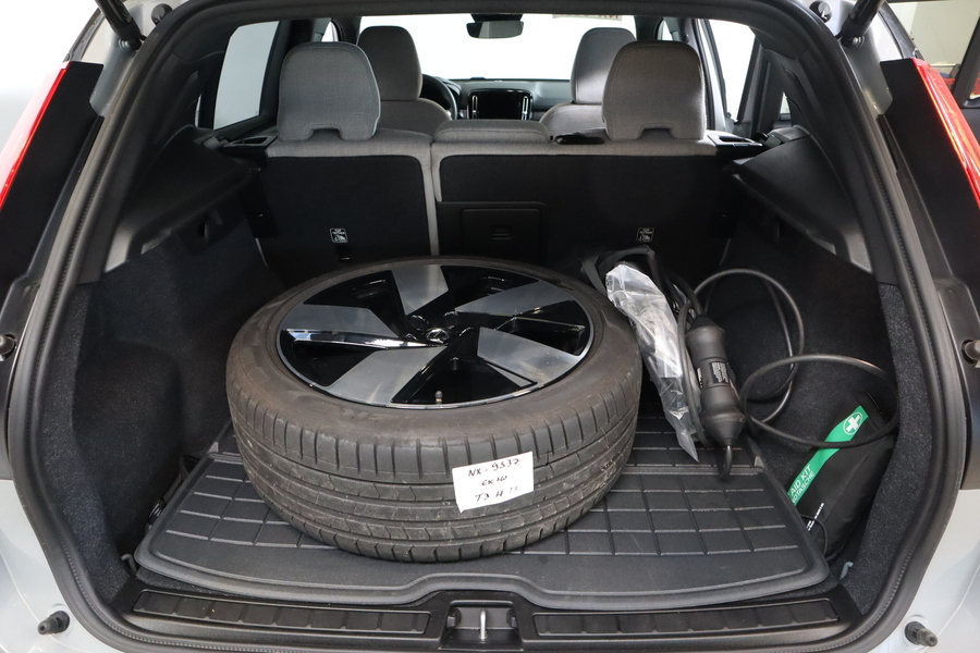 Volvo EX40 vaihtoauto