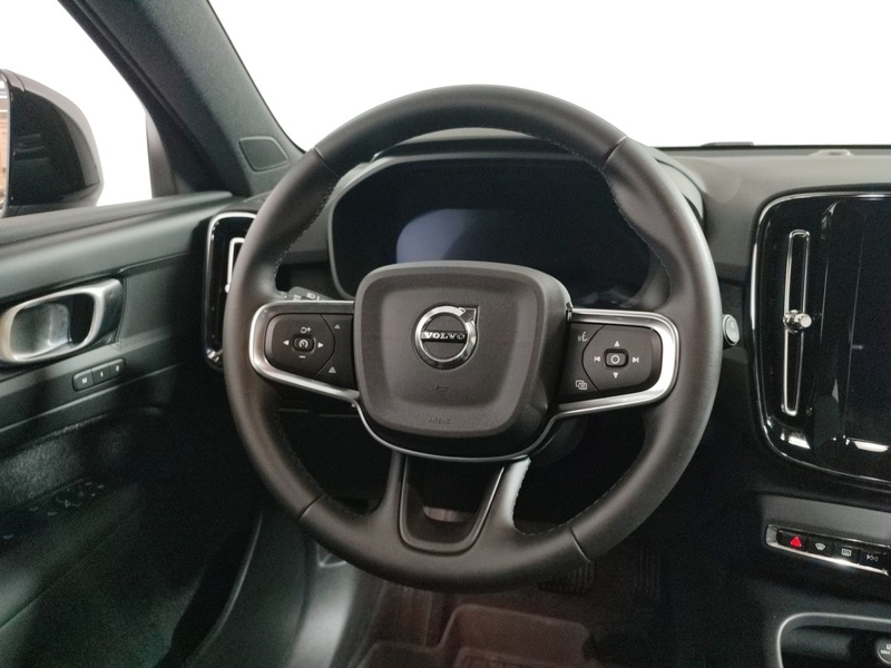 Volvo EX40 vaihtoauto