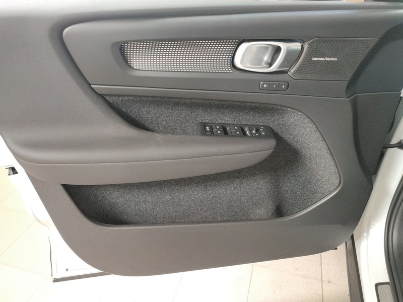 Volvo EX40 vaihtoauto