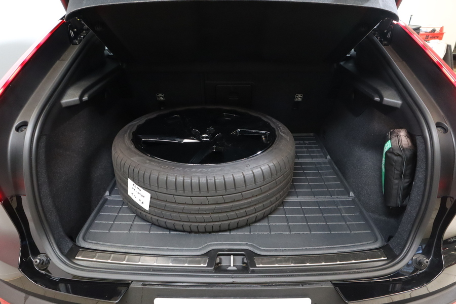 Volvo EC40 vaihtoauto