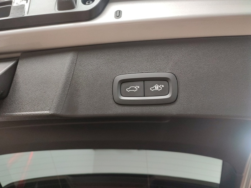 Volvo EX40 vaihtoauto