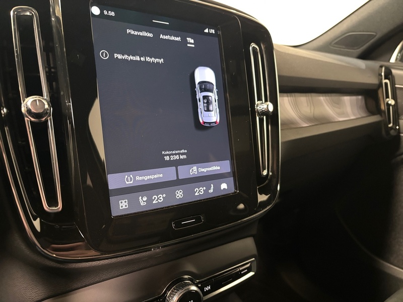 Volvo EX40 vaihtoauto