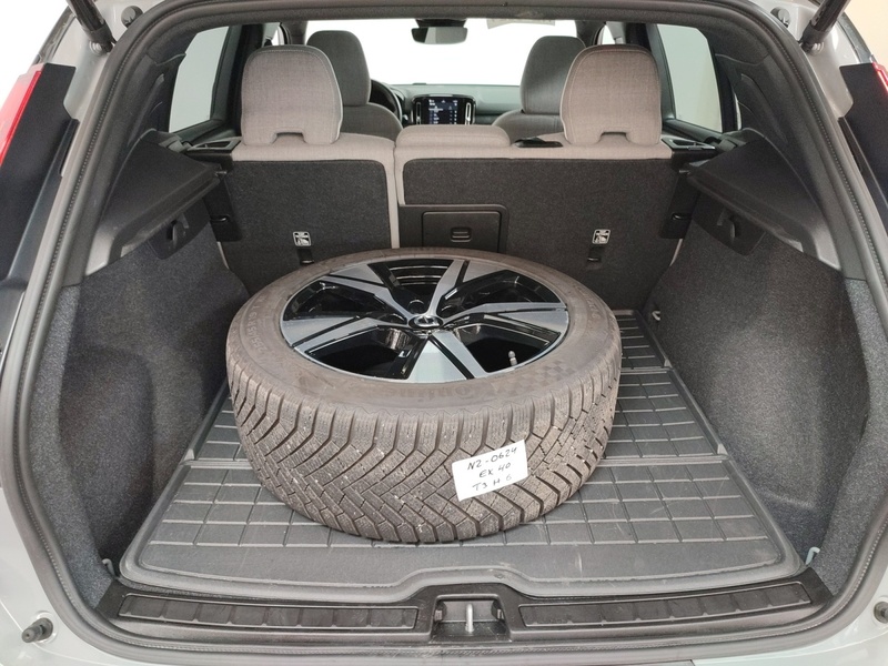 Volvo EX40 vaihtoauto