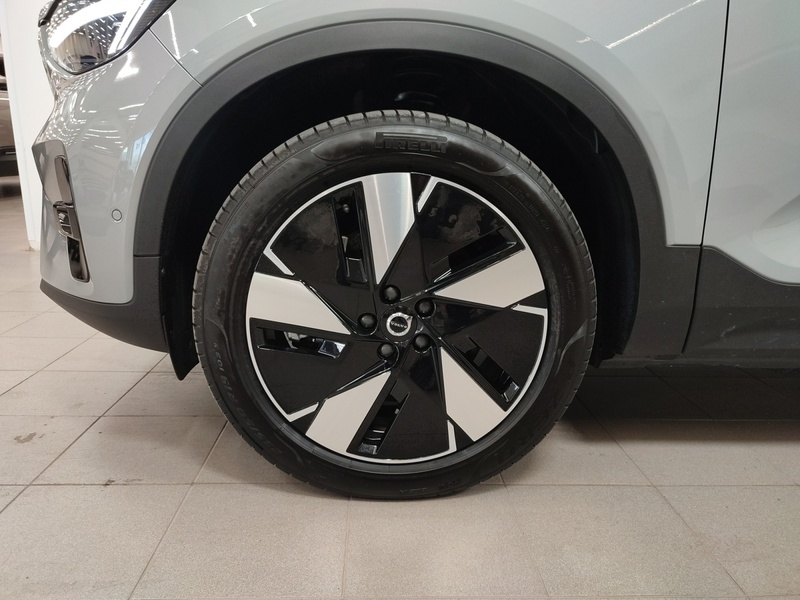 Volvo EX40 vaihtoauto