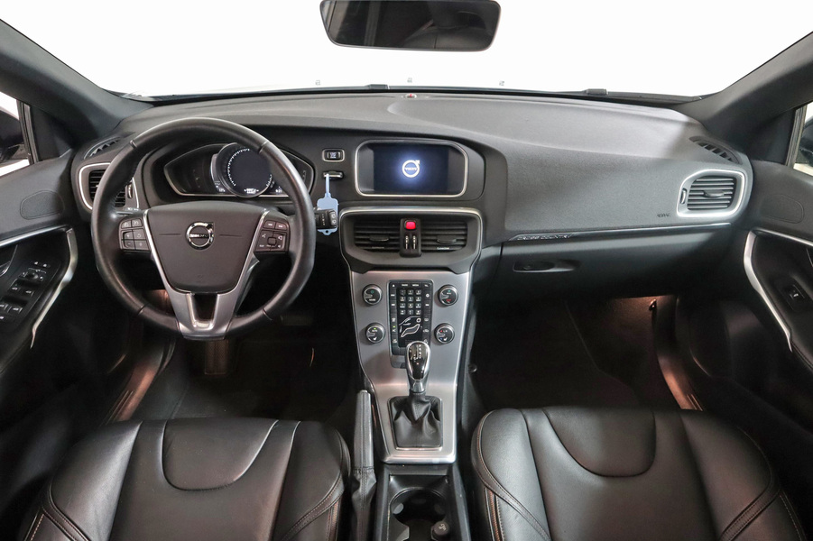 Volvo V40 Cross Country vaihtoauto