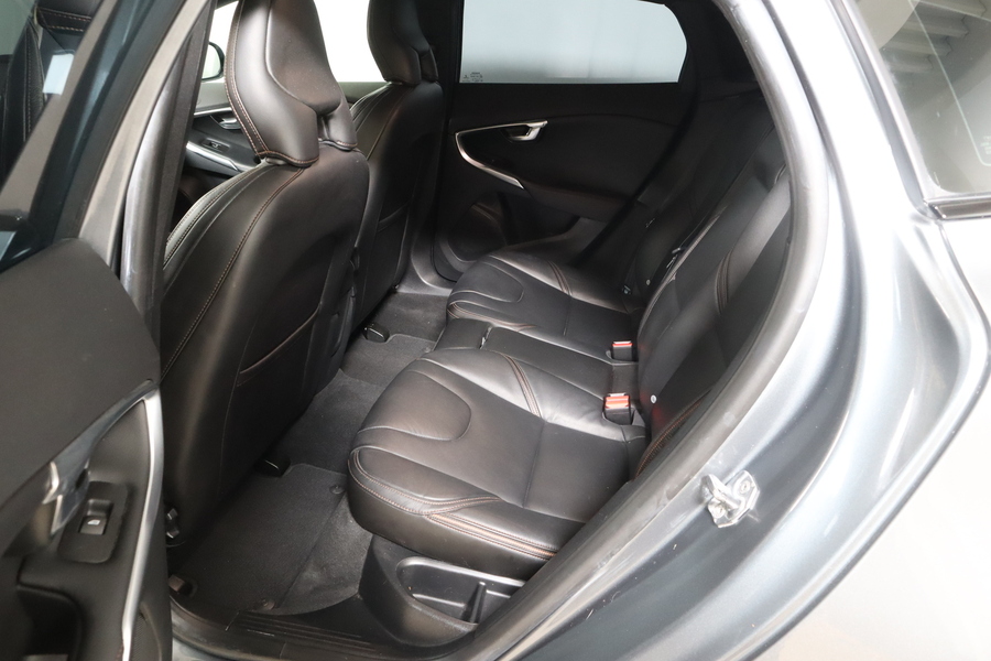 Volvo V40 Cross Country vaihtoauto