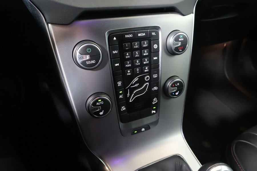 Volvo V40 Cross Country vaihtoauto