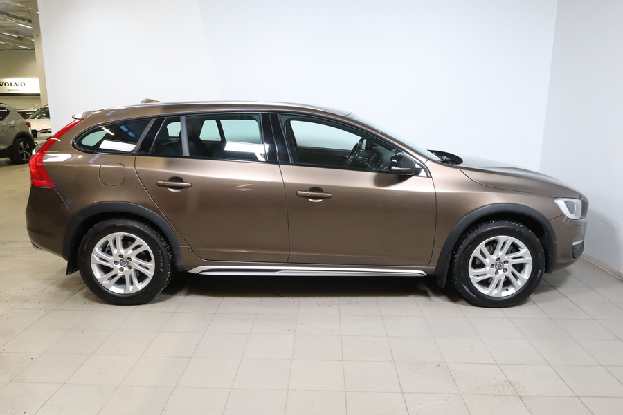 Volvo V60 Cross Country vaihtoauto