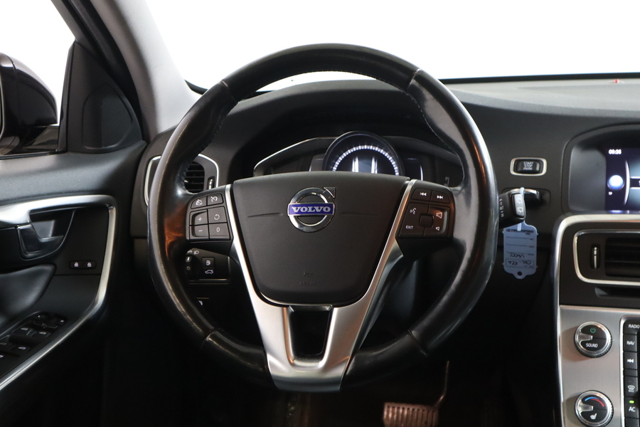 Volvo V60 Cross Country vaihtoauto