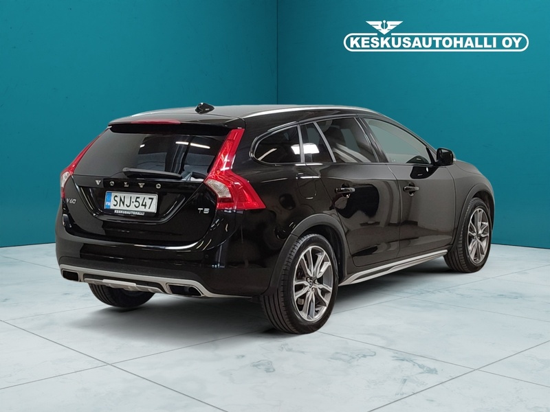 Volvo V60 Cross Country vaihtoauto