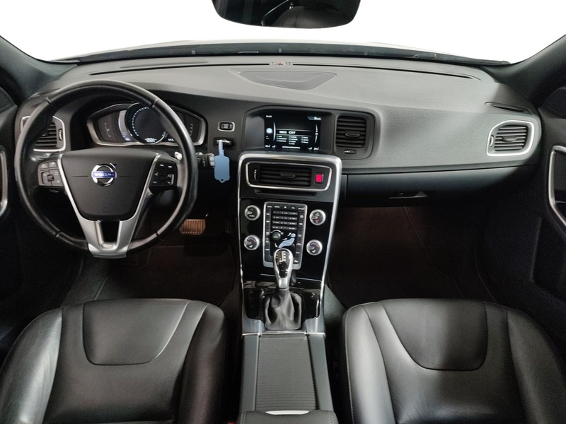 Volvo V60 Cross Country vaihtoauto