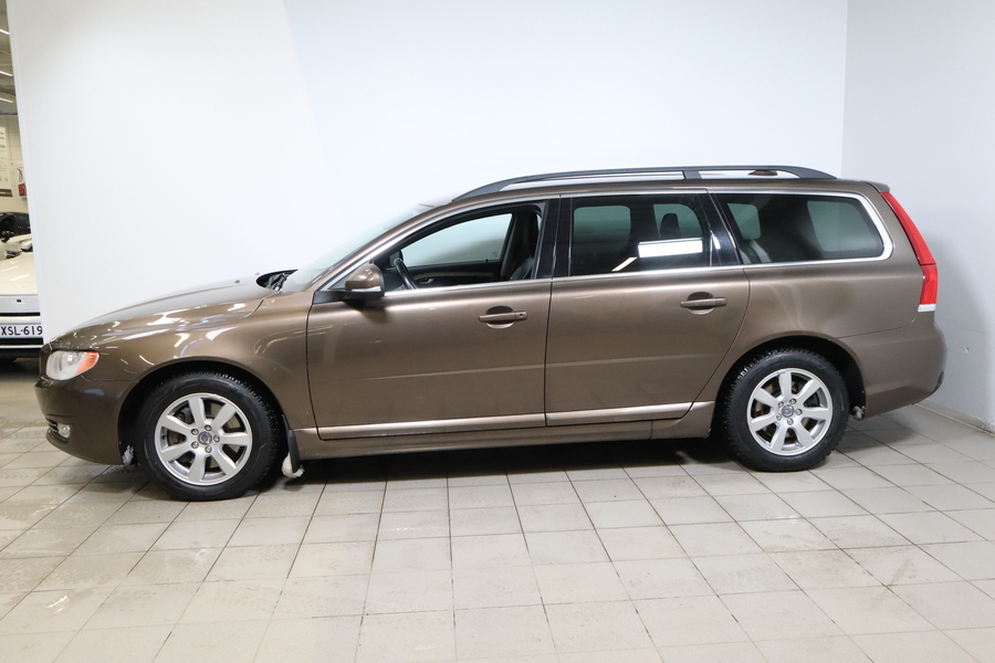 Volvo V70 vaihtoauto