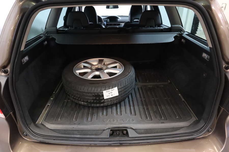 Volvo V70 vaihtoauto