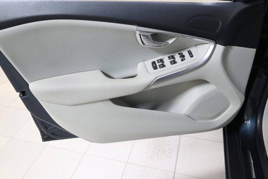 Volvo V40 Cross Country vaihtoauto