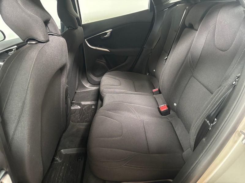 Volvo V40 Cross Country vaihtoauto