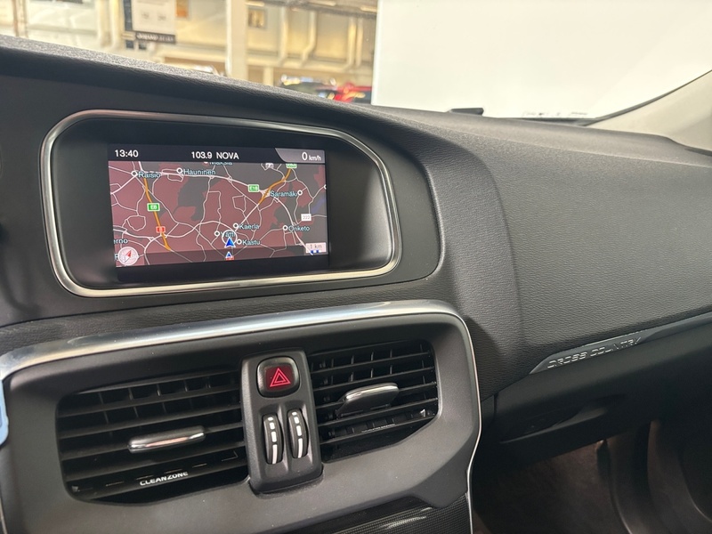 Volvo V40 Cross Country vaihtoauto