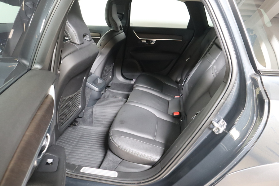 Volvo V90 Cross Country vaihtoauto