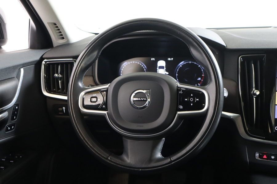 Volvo V90 Cross Country vaihtoauto