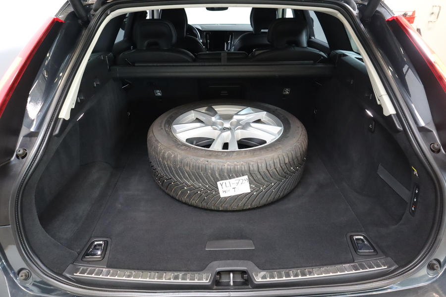 Volvo V90 Cross Country vaihtoauto