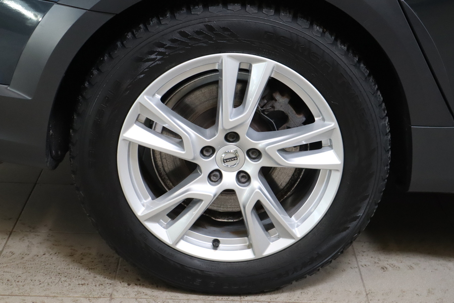 Volvo V90 Cross Country vaihtoauto