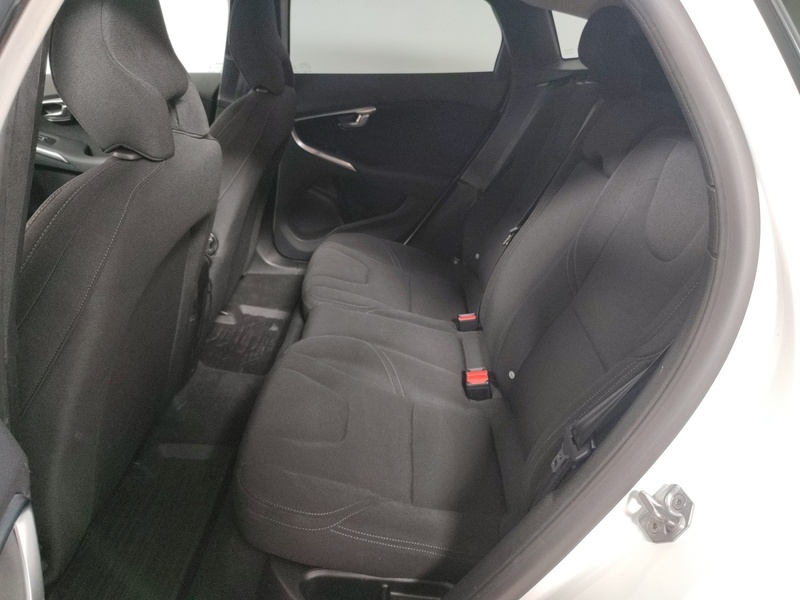 Volvo V40 Cross Country vaihtoauto