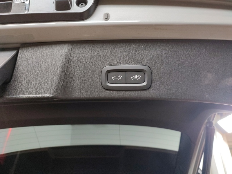 Volvo EX40 vaihtoauto