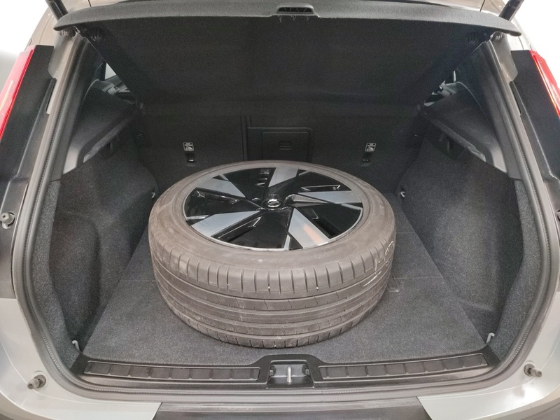 Volvo EX40 vaihtoauto