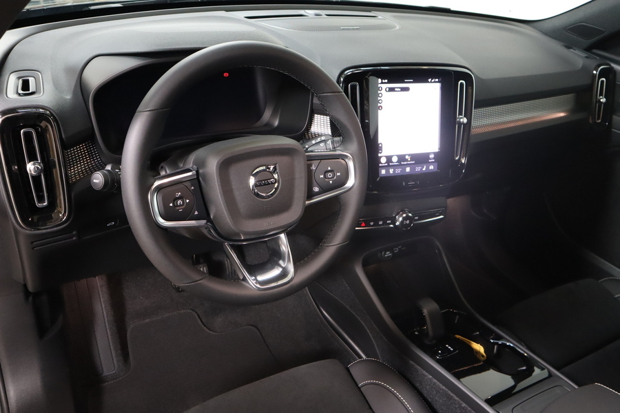 Volvo EX40 vaihtoauto