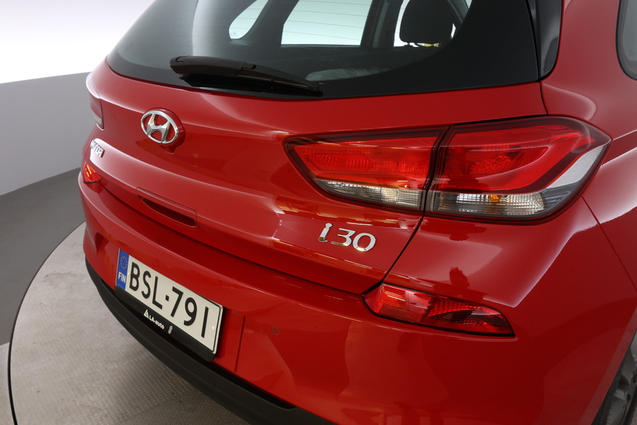 Hyundai i30 5d vaihtoauto