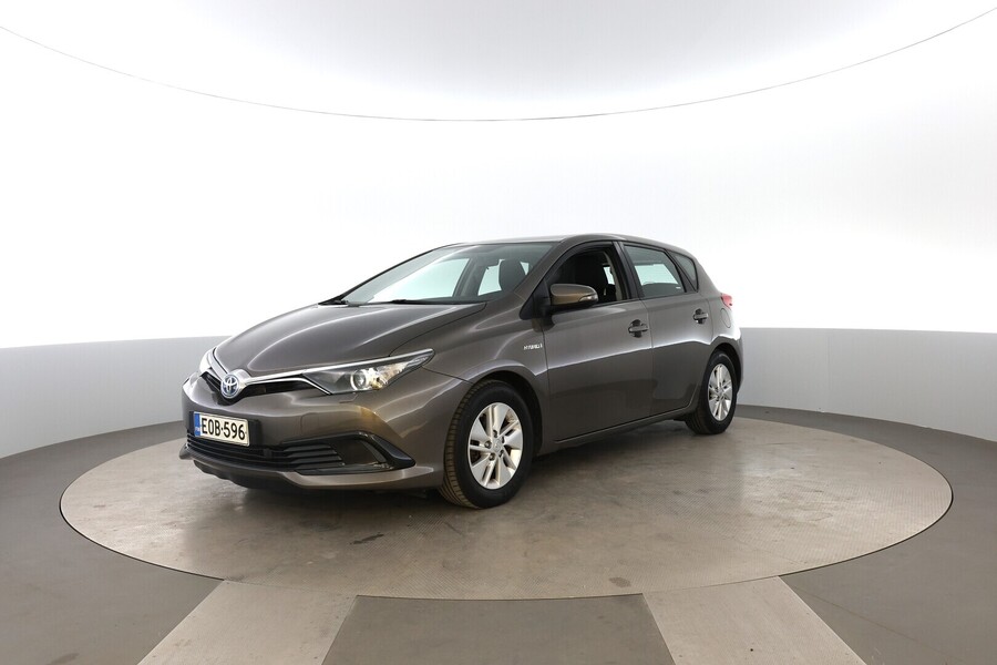 Toyota Auris vaihtoauto
