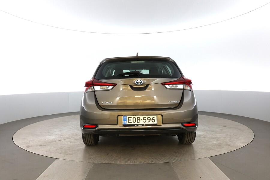 Toyota Auris vaihtoauto