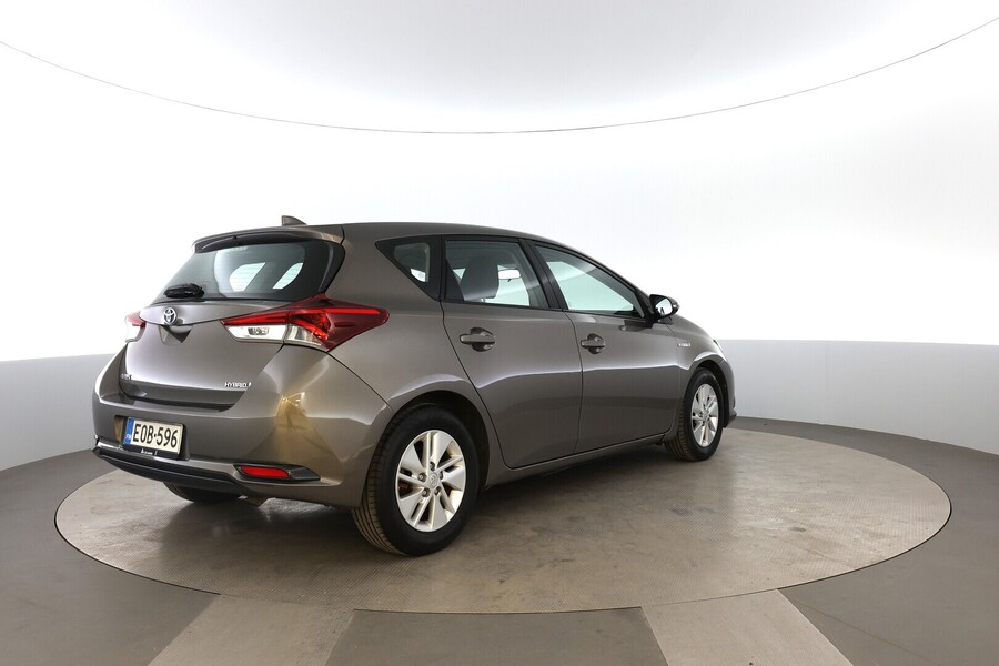 Toyota Auris vaihtoauto