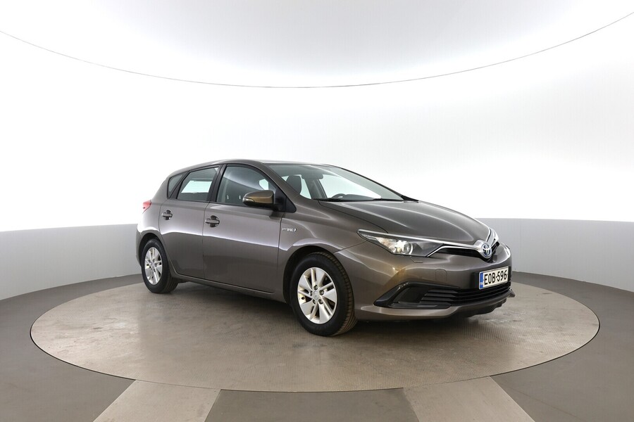 Toyota Auris vaihtoauto
