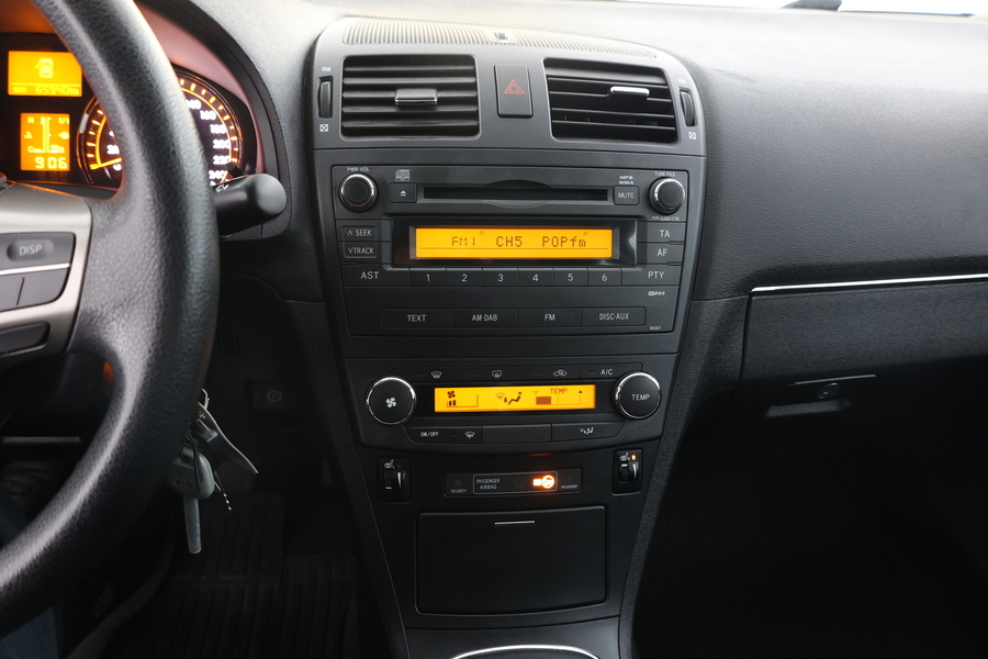 Toyota Avensis vaihtoauto