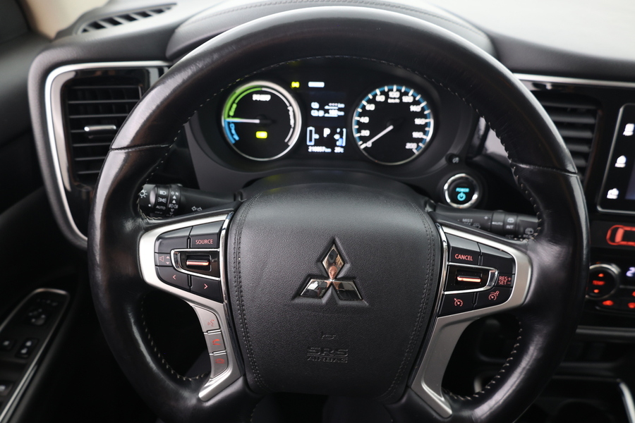 Mitsubishi Outlander PHEV vaihtoauto